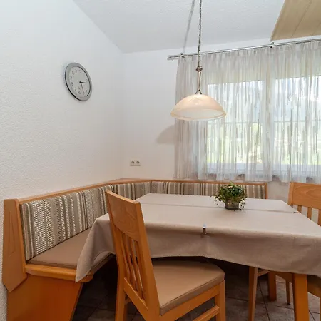 Haus Muntschnei Apartament