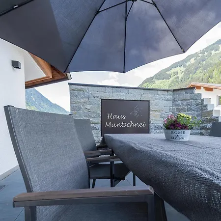 Apartament Haus Muntschnei *